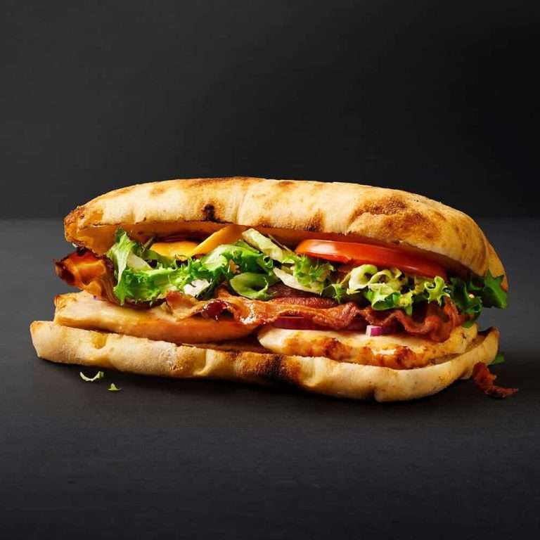 Bestil Grilled Chicken & Bacon sandwich hos Sunset Boulevard